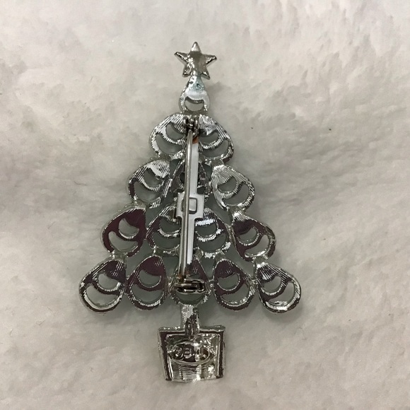 Vintage Christmas Tree Brooch Circa 1970’s Rhinestones Roll Clasp - Picture 2 of 3